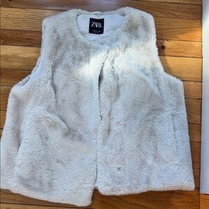 Zara Cream Faux Fur Vest